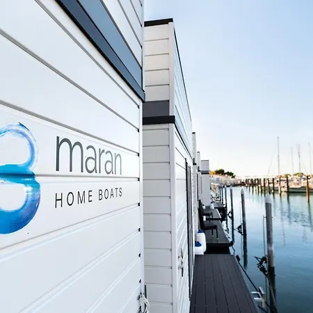 Dreamy Houseboat By The Sea With Terrace And Hot Tub