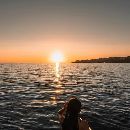 The Sea - Hausboot Floating Sea House Botel *