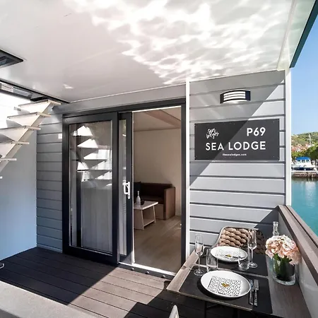 船屋 Dream Houseboat By The Sea With Whirlpool 波尔托罗