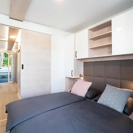 Dream Houseboat By The Sea With Whirlpool 波尔托罗