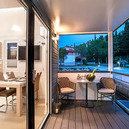 Dream Houseboat By The Sea With Whirlpool 船屋 波尔托罗