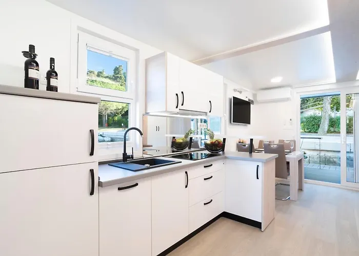 Båthotell The Sea - Hausboot Floating Sea House