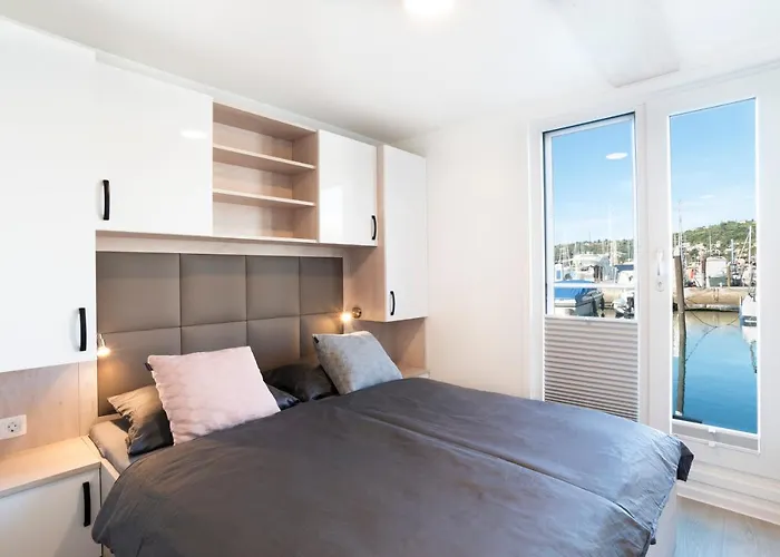 Tekne The Sea - Hausboot Floating Sea House Portorož