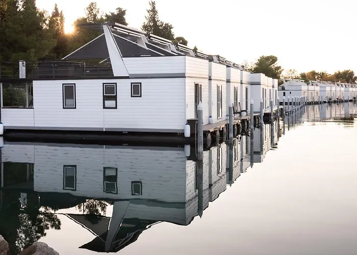 The Sea - Hausboot Floating Sea House Tekne Portorož