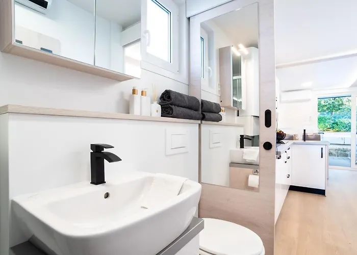 The Sea - Hausboot Floating Sea House Botel Portoroz