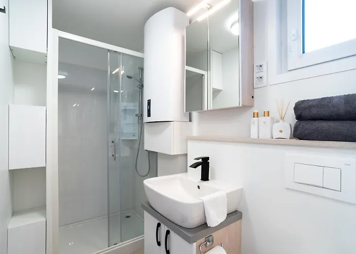 The Sea - Hausboot Floating Sea House