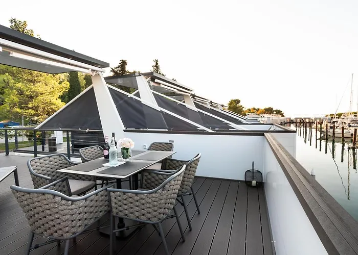 The Sea - Hausboot Floating Sea House Tekne *