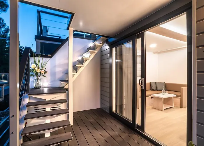 The Sea - Hausboot Floating Sea House