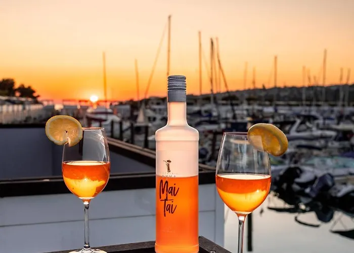 The Sea - Hausboot Floating Sea House * Portorož